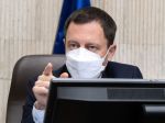 Premiér upozorňuje na riziká zmeny ústavy v súvislosti s referendom