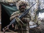 Británia dodáva Ukrajine zbrane, aby sa mohla brániť v prípade invázie