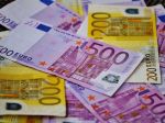 Internetoví podvodníci vylákali od 22-ročného muža vyše 8000 eur