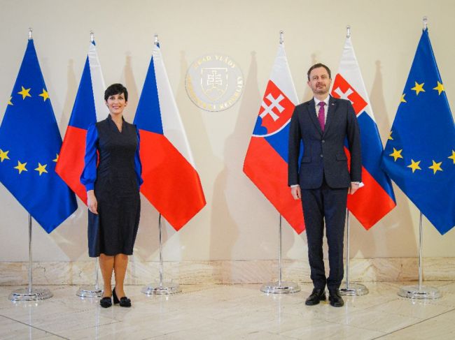 Premiér Eduard Heger sa stretol s predsedníčkou Poslaneckej snemovne Parlamentu ČR