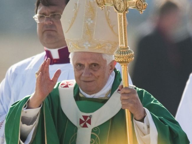 Posudok o zneužívaní odhalil i pochybenia bývalého pápeža Benedikta XVI.