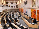 Rakúsky parlament schválil povinné očkovanie proti covidu