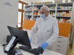 Poľsko zavedie bezplatné testovanie na covid v lekárňach