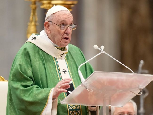 Pápež František: S obavami sledujem rastúce napätie súvisiace s Ukrajinou