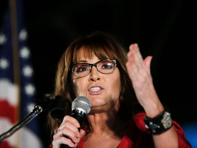Palinovej spor proti New York Times odročili, mala pozitívny test na COVID-19