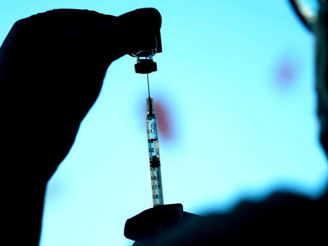 Ľudia s oslabenou imunitou v Belgicku dostanú štvrtú dávku vakcíny proti COVID-19