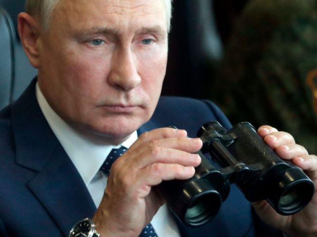 Kremeľ: Rusko sleduje kroky USA s veľkým znepokojením