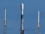 Nosnej rakete spoločnosti SpaceX hrozí zrážka s Mesiacom