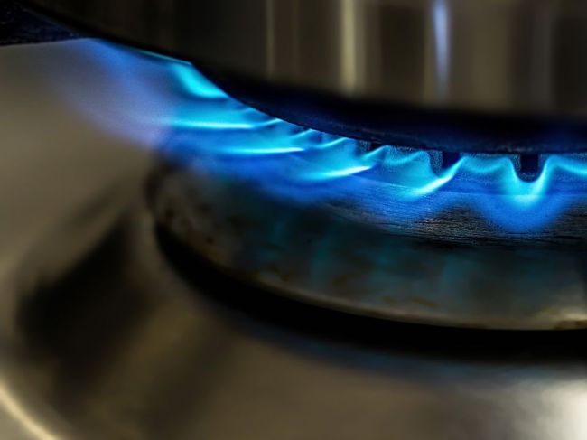 Plyn neprimerane dražie aj pre domácnosti, pomohla by zmena pravidiel