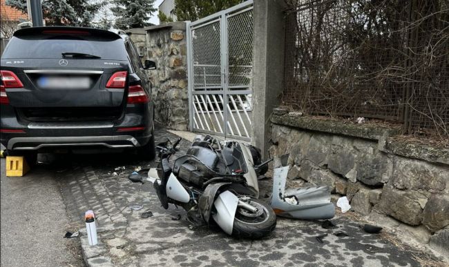V Bratislave je pre tragickú dopravnú nehodu neprejazdná cesta