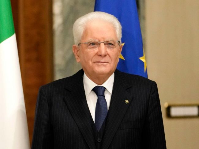 Mattarellovo zotrvanie v úrade prezidenta ocenili európski lídri aj pápež