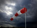 SHMÚ: V nedeľu bude mimoriadne silný vietor, v Tatrách platí 3. stupeň výstrahy