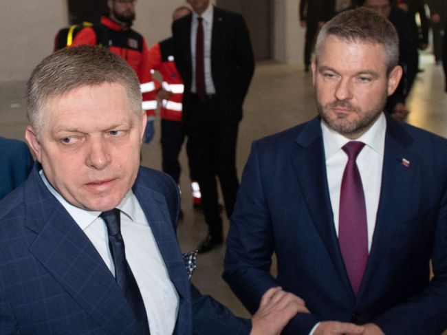 Prieskum: Voľby by v januári vyhral Hlas-SD pred Smerom-SD a SaS