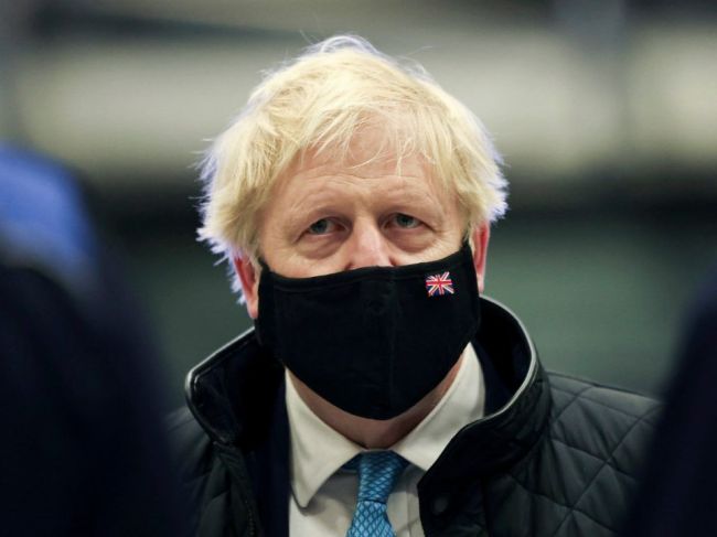 Johnson bude hovoriť s Putinom, potom sa stretne so Zelenským