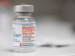 FDA definitívne schválil vakcínu proti koronavírusu od spoločnosti Moderna