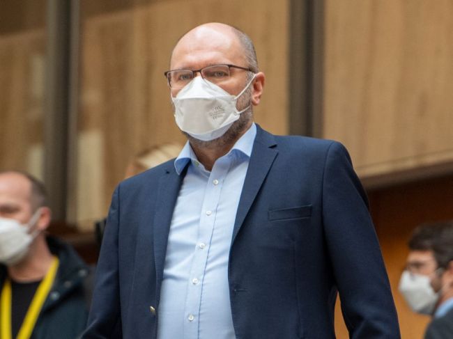 Testovanie zamestnancov už nebude povinné