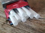 Holandskí poslanci žiadajú zákaz cigaretových filtrov obsahujúcich mikroplasty