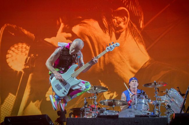Red Hot Chili Peppers vydajú nový album, avizuje ho singel Black Summer