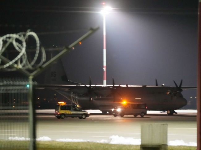 V Poľsku pristáli americkí vojaci, ktorí posilnia východné krídlo NATO