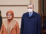 Turecký prezident Recep Tayyip Erdogan a jeho manželka majú covid