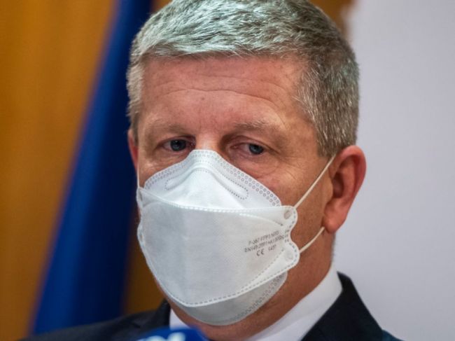 Zmena asistentov na sestry môže podľa Lengvarského stabilizovať zdravotníctvo