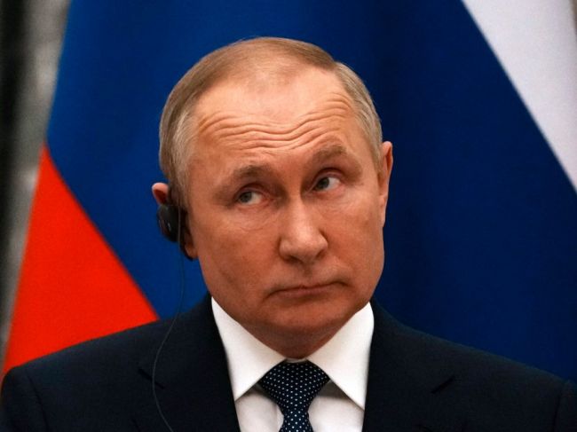 Putin: Niektoré Macronove návrhy na riešenie krízy je možné prevziať