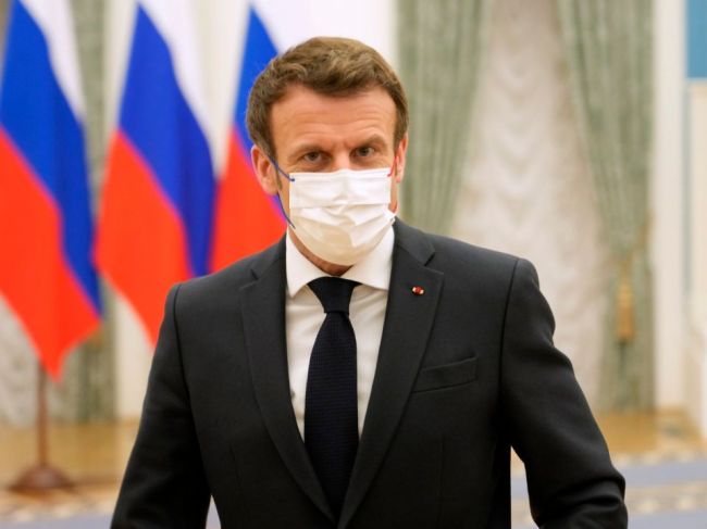 Macron: Dialóg s Ruskom je nutnou podmienkou pre budovanie mieru v Európe