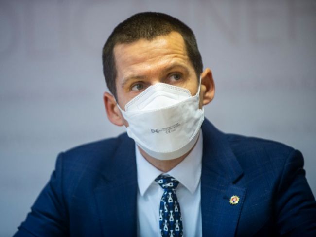 Hamran rešpektuje rozhodnutie prokuratúry o vyšetrovateľoch, naďalej majú jeho dôveru