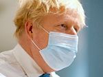 Boris Johnson čelí kritike za výroky na adresu šéfa opozície