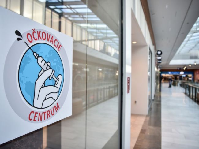 Očkovanie na Slovensku je možné aj v prípade prvej vakcinácie v zahraničí
