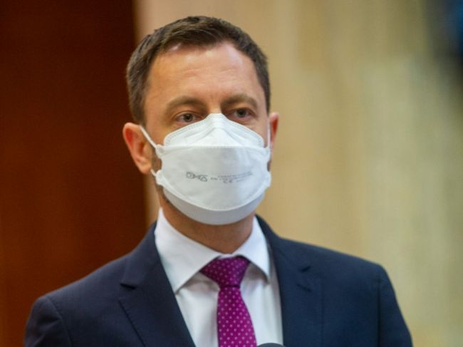 Premiér verí, že parlament schváli obrannú dohodu s USA