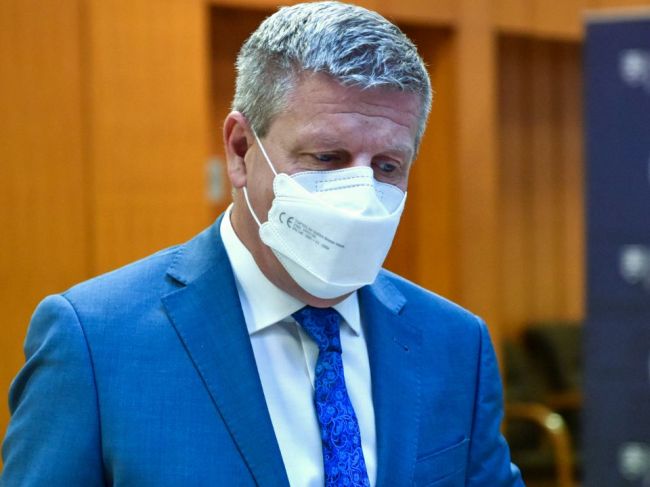 Lengvarský: V nemocniciach pribúdajú pacienti, počet nakazených prekonal predošlé vlny
