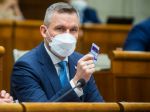 Pellegrini vyzval prezidentku, aby zmluvu s USA neratifikovala