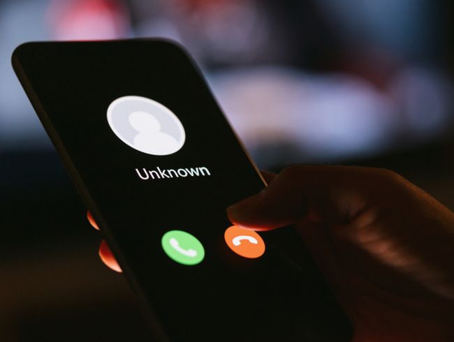 Polícia upozorňuje na podvodné telefonáty, podvodníci si vymysleli nové klamstvá
