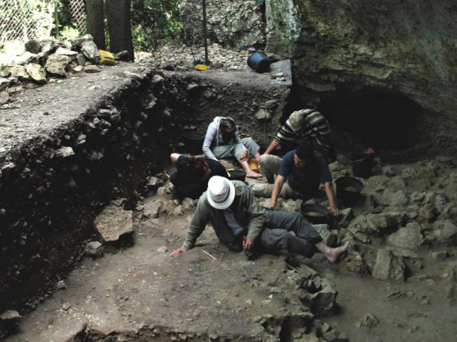 Nové zistenia: Moderní ľudia žili v Európe už v dobe, keď ju ešte obývali neandertálci