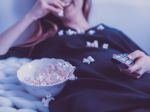 Pandémia zvýšila dopyt po popcorne do mikrovlnnej rúry na rekordné úrovne