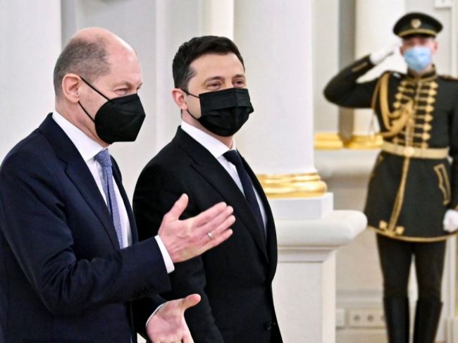 Scholz: Nemecko je odhodlané naďalej pomáhať Ukrajine