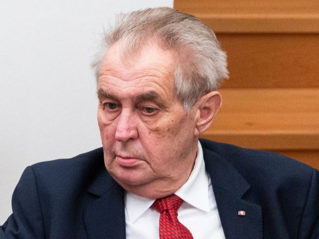 Zeman o situácii na rusko-ukrajinských hraniciach mlčí už ôsmy deň