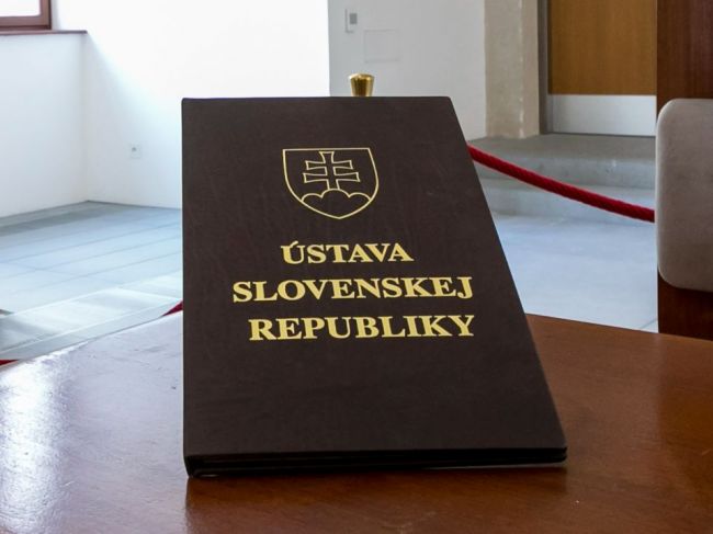 Ústava SR sa v súvislosti s referendom o predčasných voľbách meniť nebude