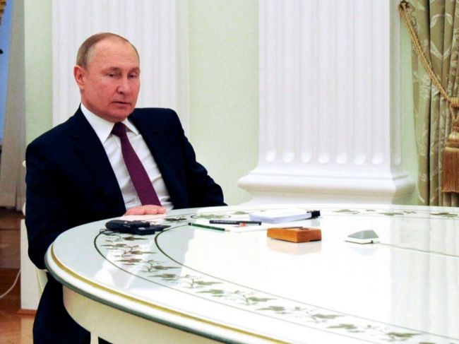 Rokovanie so Scholzom prinieslo výsledky. Putin tvrdí, že nechce vojnu, je ochotný rokovať