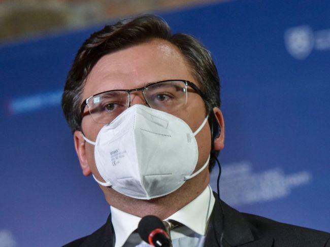 Kuleba: Iba Ukrajina a NATO môžu rozhodnúť o členstve Ukrajiny v aliancii