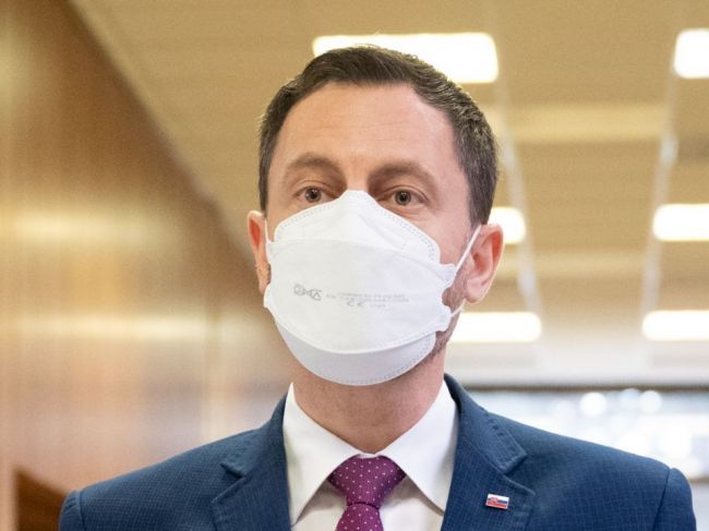 Premiér ohlásil rušenie obmedzení