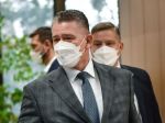Mikulec kritizuje vyhrážky poslancom, uisťuje o konaní polície a apeluje na ľudí