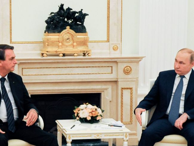 Putin a Bolsonaro chcú zabrániť pretekom v zbrojení vo vesmíre