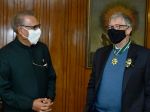 Pakistan udelil Billovi Gatesovi cenu za odstraňovanie chudoby a detskej obrny