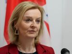Trussová: Čína by mala vyvinúť tlak na Rusko, aby sa stiahlo od hraníc Ukrajiny