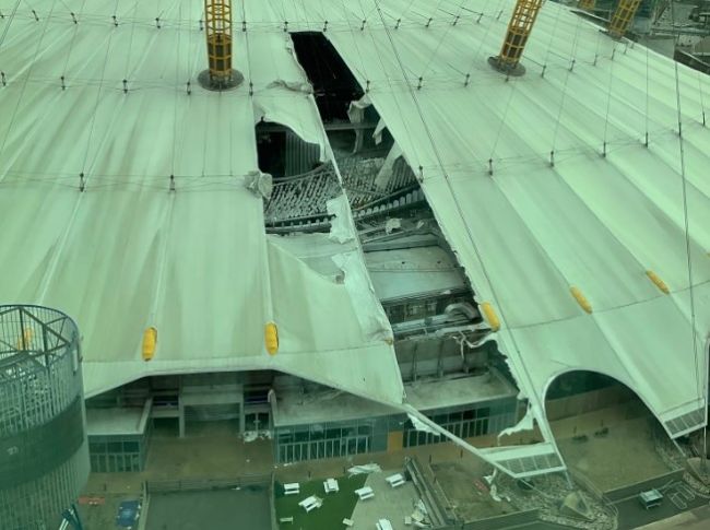 Víchor strhol strechu londýnskej O2 Areny
