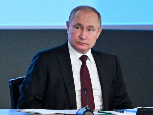 Putin: Situácia na východe Ukrajiny sa zhoršuje