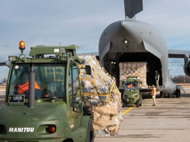 Pobaltie vyjadrilo solidaritu Ukrajine, Riga pošle Kyjevu rakety Stinger