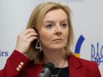 Britská ministerka: Je "vysoko pravdepodobné", že Putin zaútočí na Kyjev